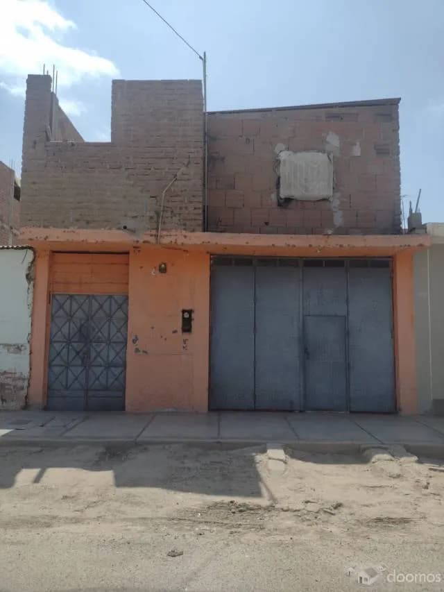 VENTA DE CASA COMO TERRENO - ÁREA 176.2 m2 - 1