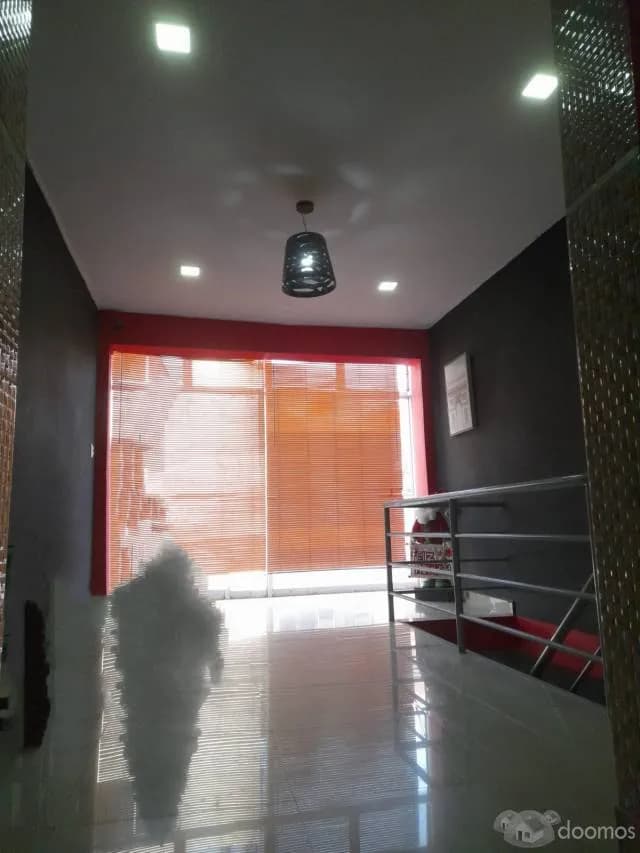 Alquilo Oficina y/o consultorio en el centro de Chiclayo - 1