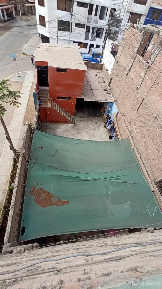 TERRENO 180 M2 EN ESQUINA - 1