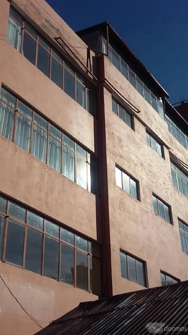 VENTA DE LOCAL COMERCIAL/HOTEL/EDIFICIO EN EL CENTRO DE LA CIUDAD DE PUNO - 1
