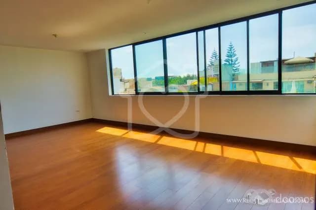 Duplex con piscina en venta en Surco - entrega inmediata - 1