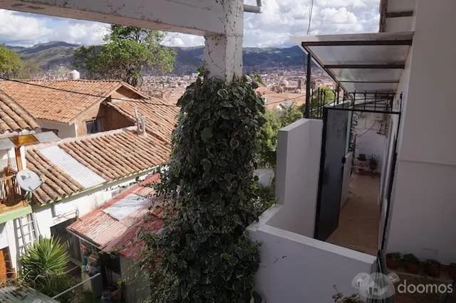INMUEBLE CON 3 DEPARTAMENTOS Y UNA CASA INDEPENDIENTES NEGOCIO AIRBNB - 1