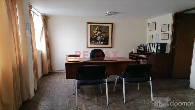 Alquilo Amplia Oficina En La Mejor Zona Comercial De Jesusu Maria - 1