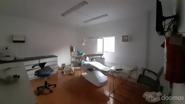 Alquilo local comercial 2do piso en zona comercial de Lurín - 1