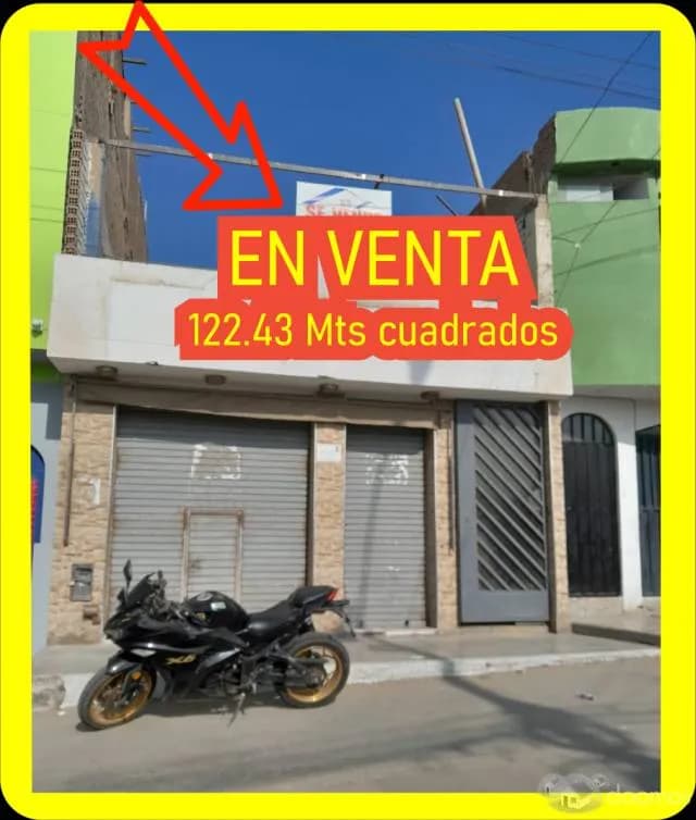 CASA FRENTE A LA MUNI DISTRITO SANTA ROSA EN MISMA AVENIDA - 1