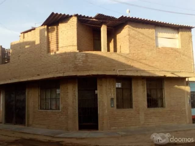CASA esquina en PJ SIMON BOLIVAR - CHICLAYO - 1