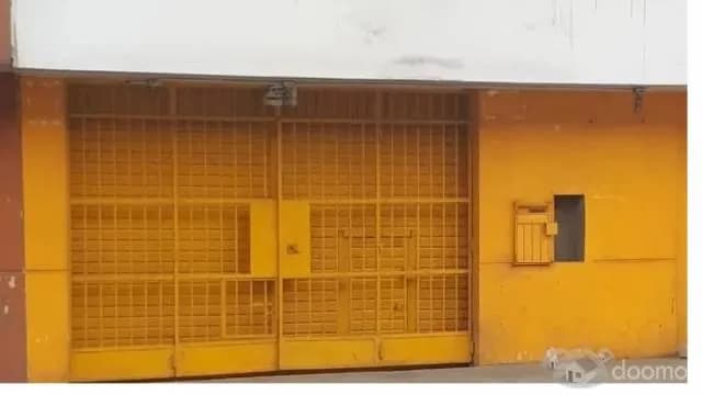 vendo 50% de acciones y derechos  de primer pìso local comercial de 60m2 - 1