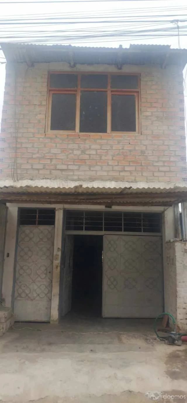 VENDO CASA DE DOS PISOS IDEAL PARA HOSPEDAJE - 1