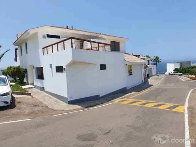 Venta de Casa de Playa en La Fila 1 con Vista Al Mar Playa Barrancadero - 1