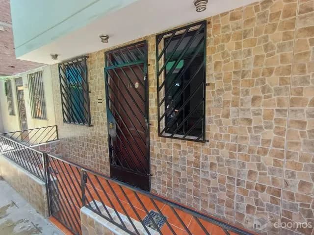 REMATO CASA DE 3 PISOS + AZOTEA USD.99,000.00. - 1