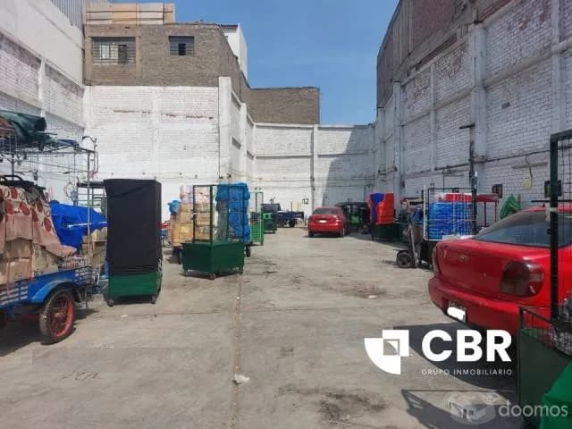 VENTA LOCAL Y/O TERRENO EN CERCADO DE LIMA - 1