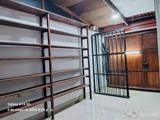 ALQUILER DE LOCAL COMERCIAL - 1