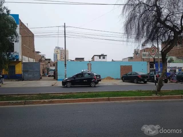 LOCAL COMERCIAL DE 1040 M2 A PRECIO DE TERRENO CERCA CUARTEL ODONOVAN Y UNIVERSIDAD PRIVADA DEL NORTE - 1