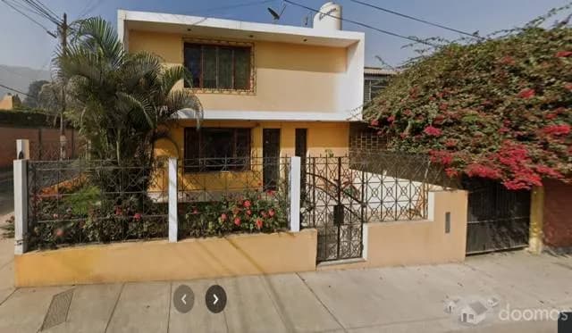 ALQUILO CASA GRANDE A DOS CUADRAS DEL PARQUE CENTRAL - 1