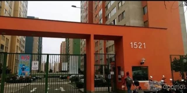 VENDO ESTACIONAMIENTO DENTRO DE CONDOMIO LOS GIRASOLES 4TA ETAPA - 1