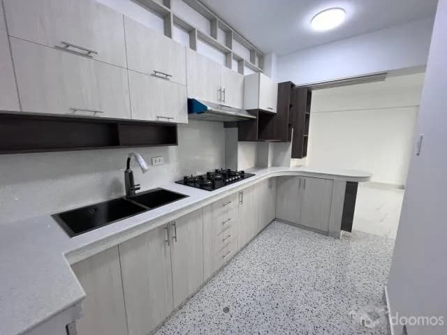 Se Vende Departamento de estreno con 3 dorm – San Carlos - 1