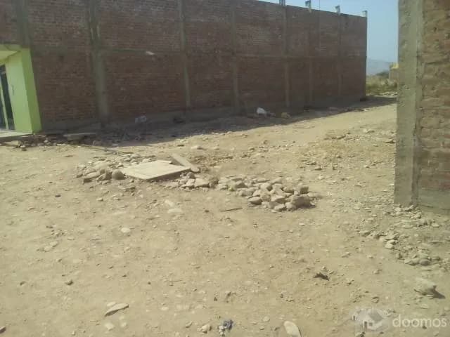 Amplio local comercial - 1