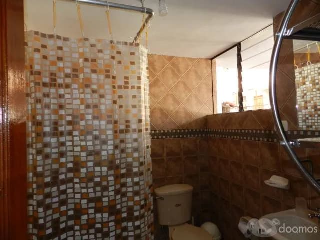 fantástica casa con jardin y patio en el barrio histórico San Blas para 6 u 8 personas apropiado para una ONG - 1