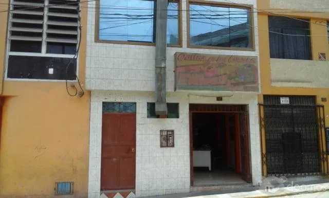 Se Alquila Casa Comercial - 1