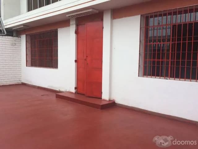 Alquiler de local industrial en avenida principal - 1