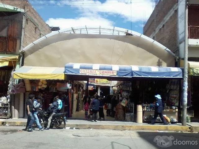 GALERÍA con 20 Stands Jr Pachitea Oportunidad De Inversión con Altos Ingresos de Alquiler - 1