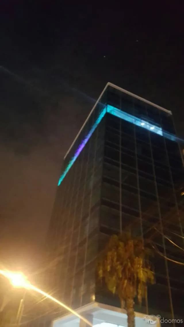 Alquilo Oficinas en Centro Empresarial Blue Tower - 1