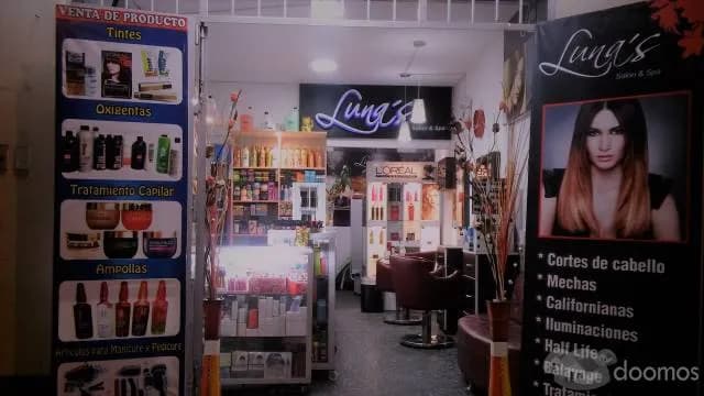 TRASPASO TIENDA COMERCIAL Y SALON DE BELLEZA - 1