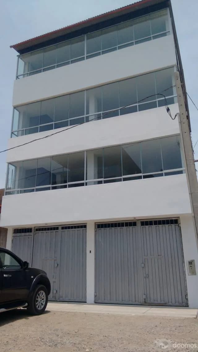 VENDO LOCAL DE ESTRENO MUY BUENA UBICACIÓN - 1