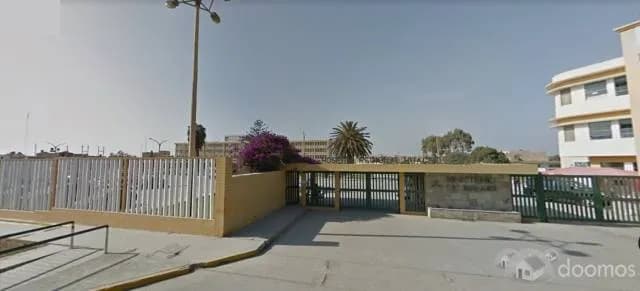 Vendo casa de 3 pisos a 2 cuadras del hospital Regional de Huacho - 1