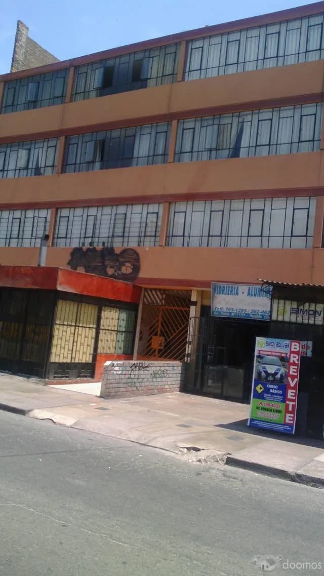 400 M2 AIRES DE CUARTO PISO EDIFICIO EN AV. SUCRE CON LA MARINA - 1