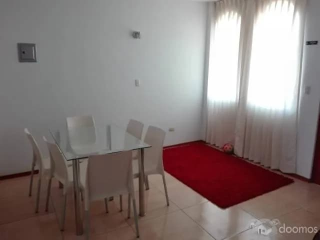 Alquilo local excelente ubicación - 1