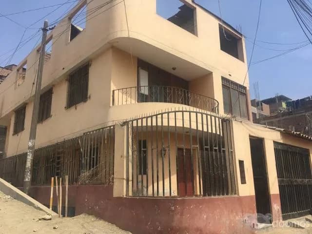 VENTA DE CASA  - S.J.L. - 1