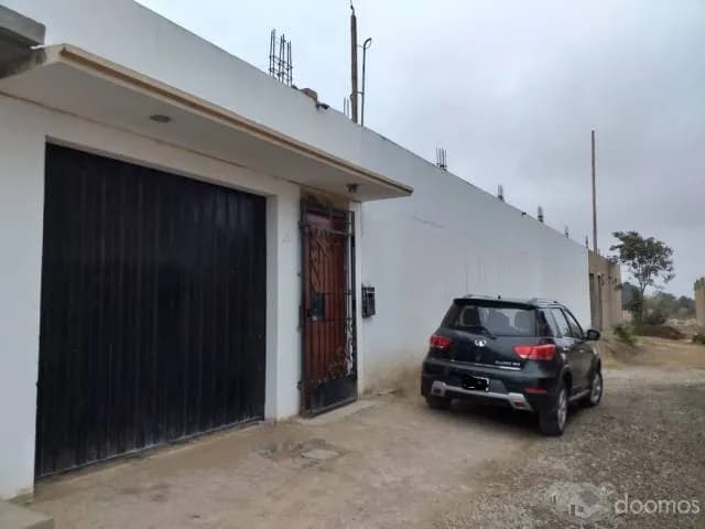 VENTA DE CASA DE 720 M2 DE MATERIAL NOBLE - 1