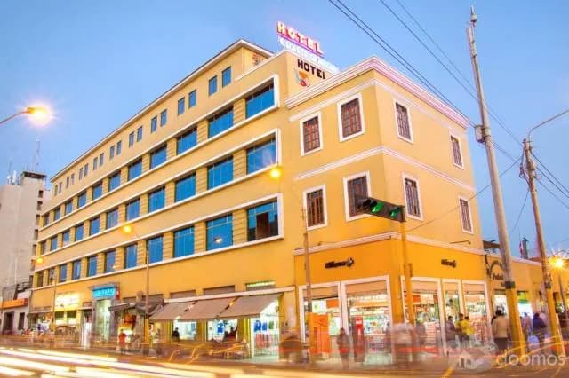 SE VENDE HOTEL EN PLAZA DE ARMAS DE ICA - 1