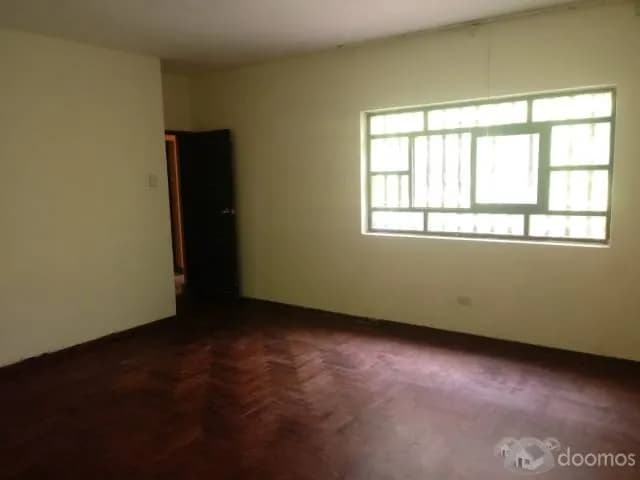 Remato Casa Departamento De Un Nivel Con Cochera Independiente. - 1