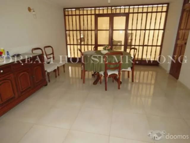 VENDO AMPLIA CASA DE 2 PISOS EN SAN JUAN DE LURIGANCHO - 1