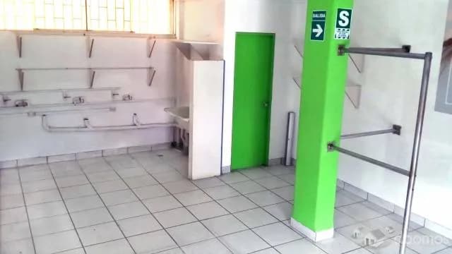 Se aquila local comercial en Surco - 1