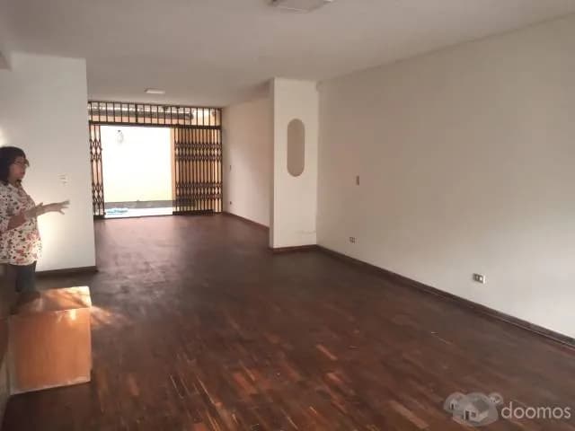 CASA LISTA PARA HABITAR  SE ALQUILA , IDEAL NEGOCIO SOBRE AVENIDA - 1