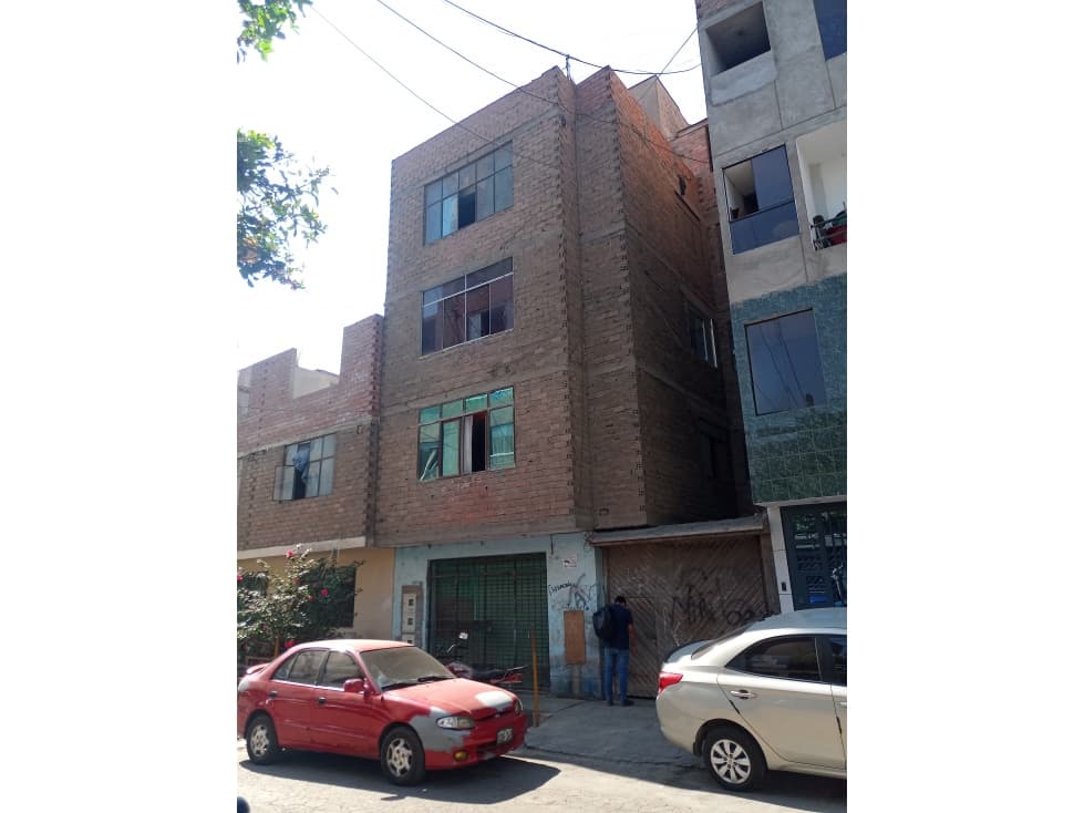 Se vende casa 5 pisos AC 495 m2 San Luis oportunidad - 1