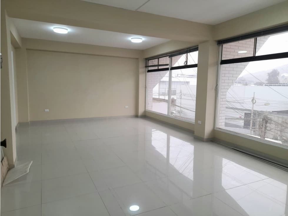 OFICINA EN ALQUILER EN LA MOLINA -URB. EL REMANSO - 1