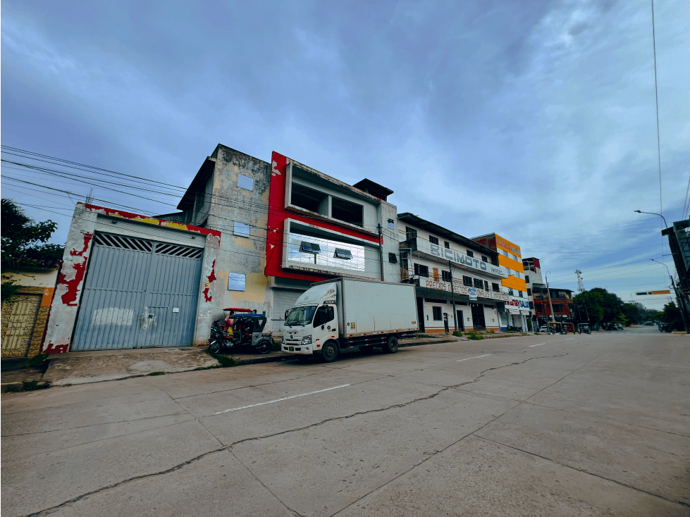 i025007 VENTA ALMACEN - CALLERIA - 1