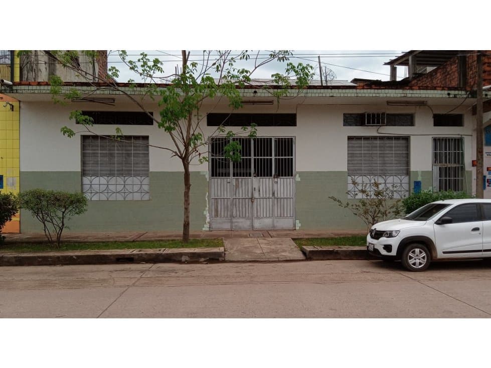 ALMACEN EN CENTRO URBANO DE PUCALLPA - 532.50 M2 - 1