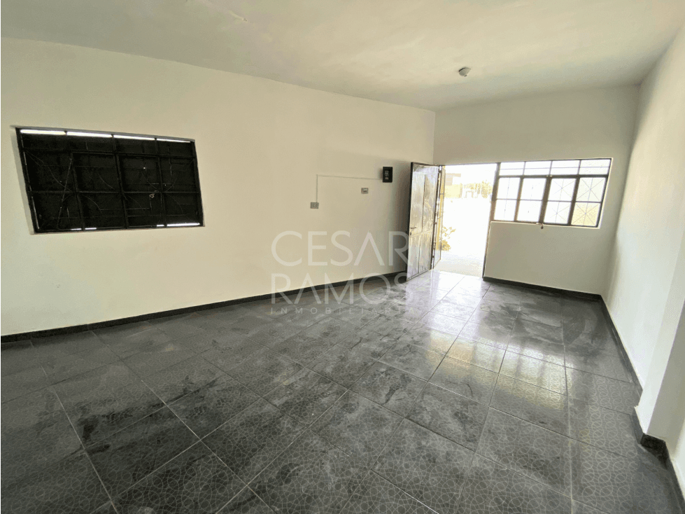 ALQUILO LOCAL COMERCIAL EN CARRETERA A TAMBOGRANDE SULLANA - 1