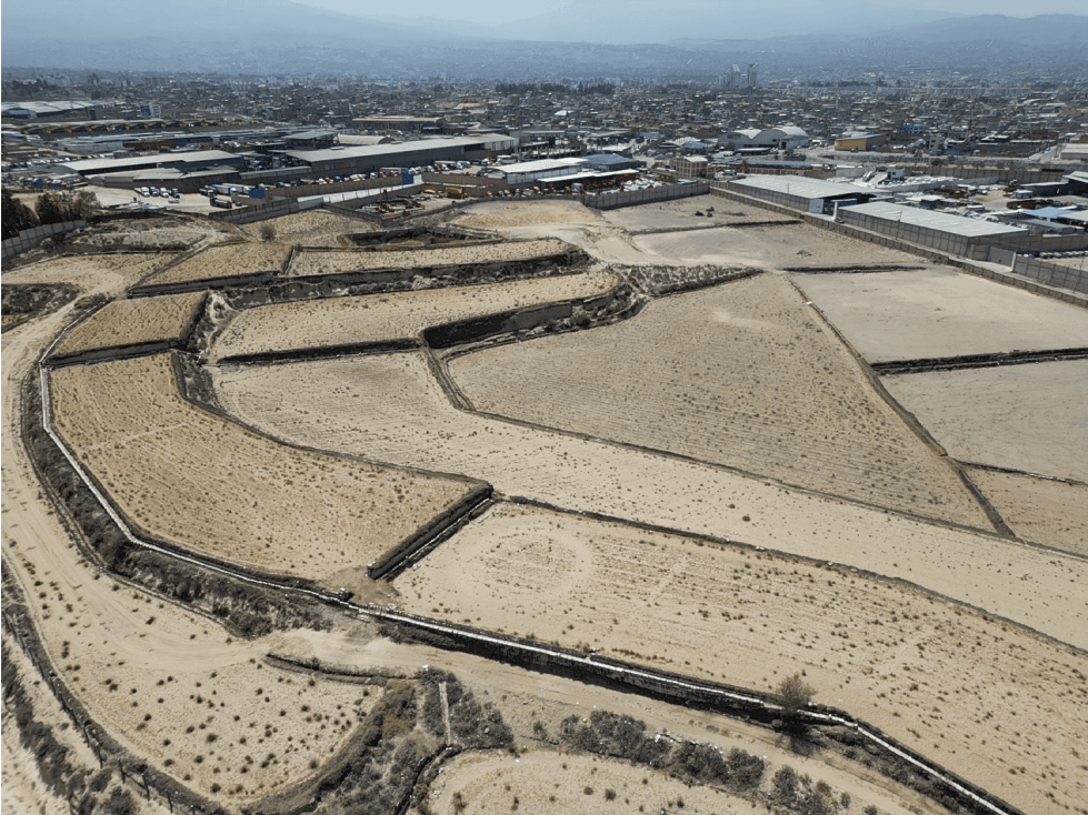 TERRENO INDUSTRIAL COMERCIAL EN VIA EVITAMIENTO - 1