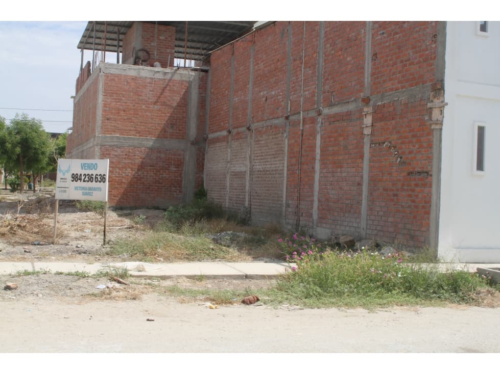 VENDO TERRENO EN LAS CASUARINAS I - 1