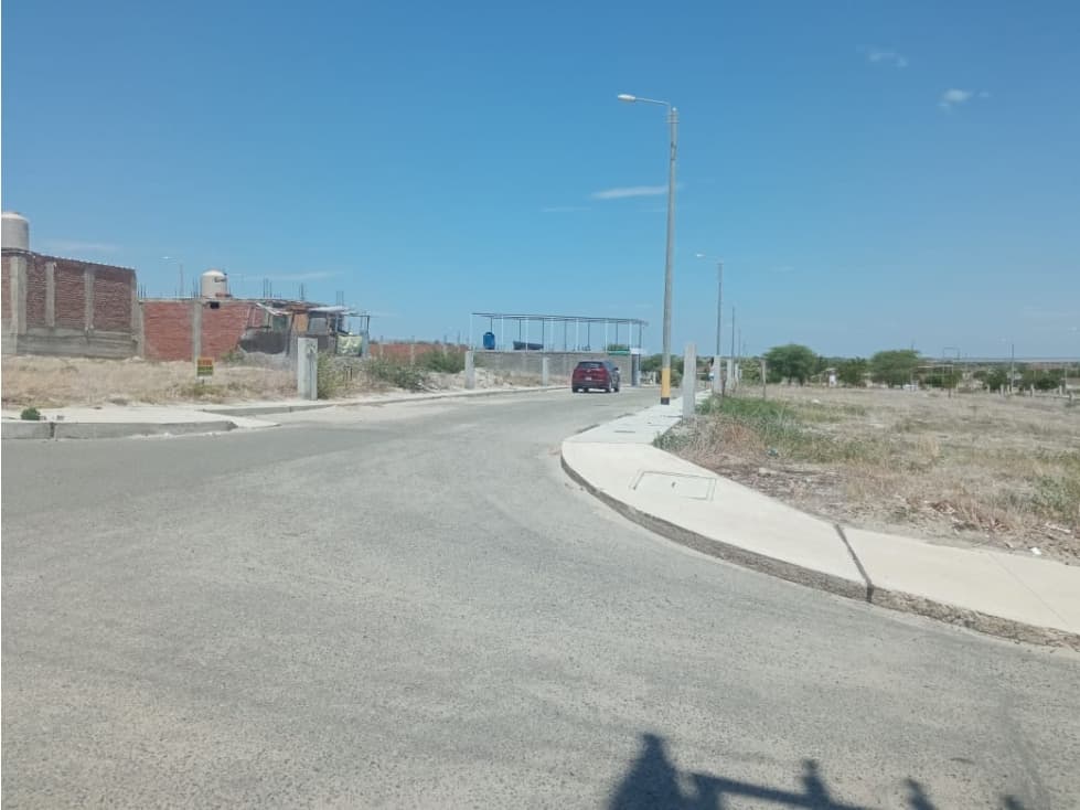 VENDO TERRENO EN LAS COLINAS DE PIURA - 1