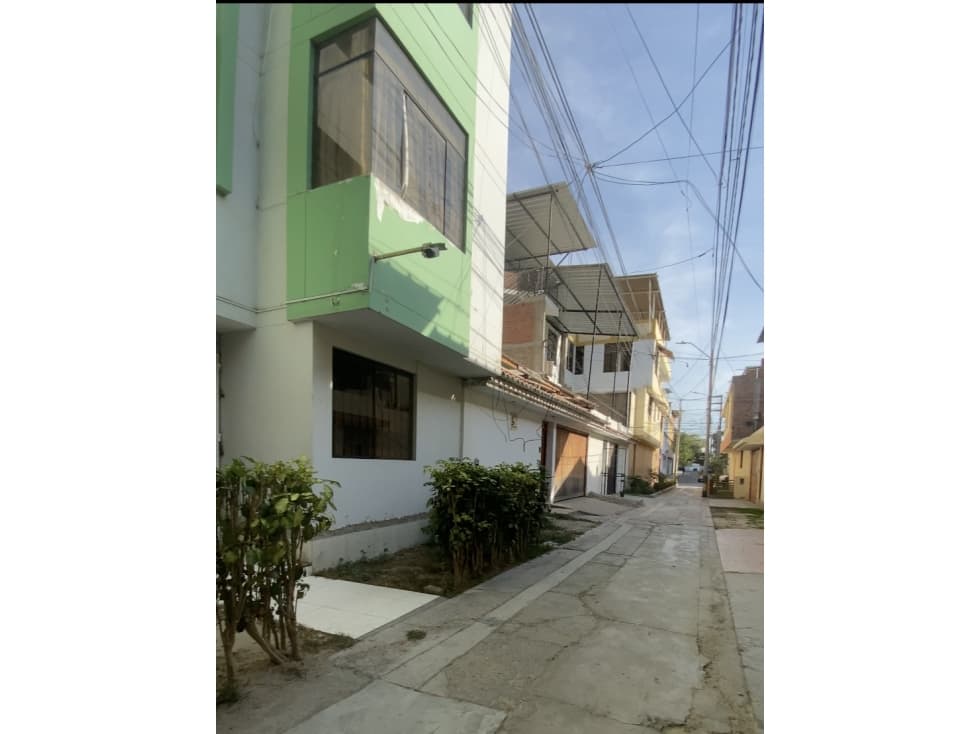 VENDO DEPARTAMENTO EN EXCELENTE UBICACIÓN CÉNTRICA - 1