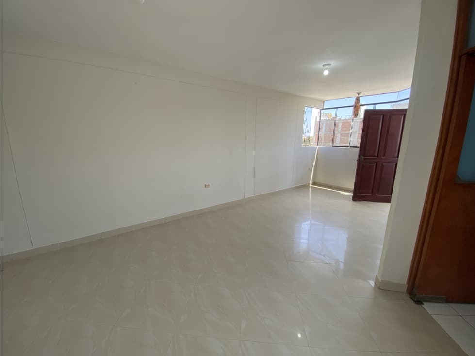 VENDO DEPARTAMENTO EN MIRAFLORES CERCA A HOSPITAL - 1