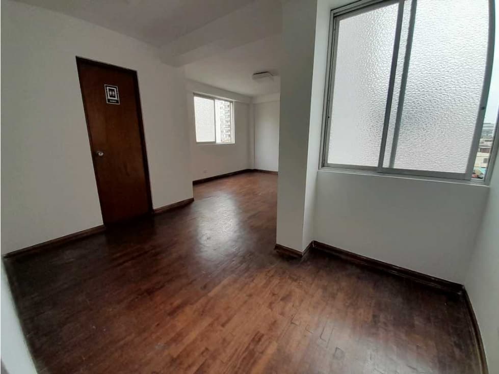 Linda oficina en Miraflores - 1