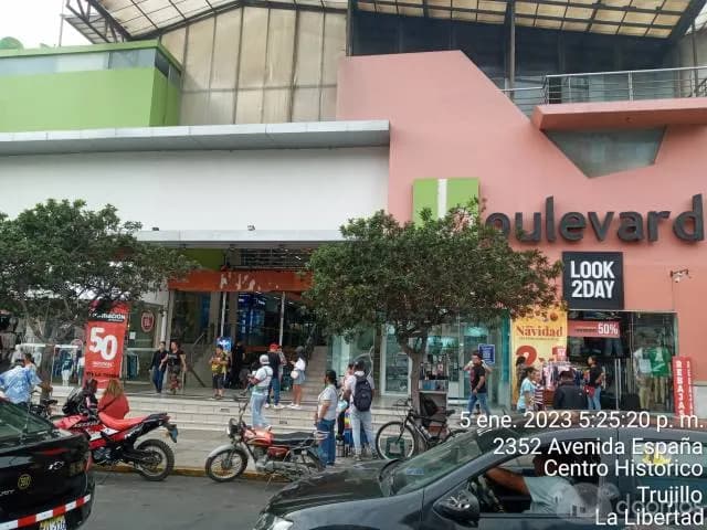 VENDO LOCAL CENTRO COMERCIAL BOULEVARD TRUJILLO - 1